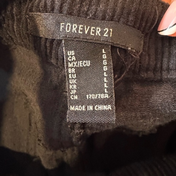Forever 21 Black corduroy straight leg 5 pocket Jeans - Picture 2 of 8